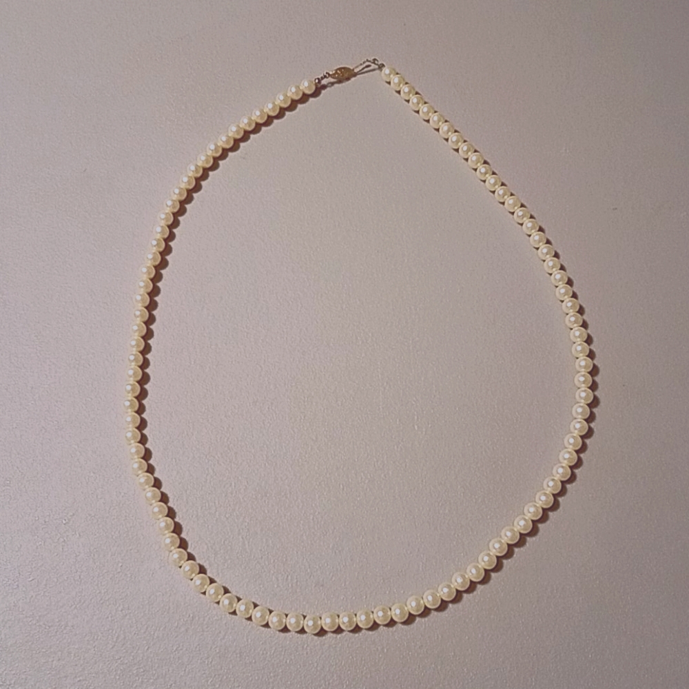 Costume 30" Pearl Necklace